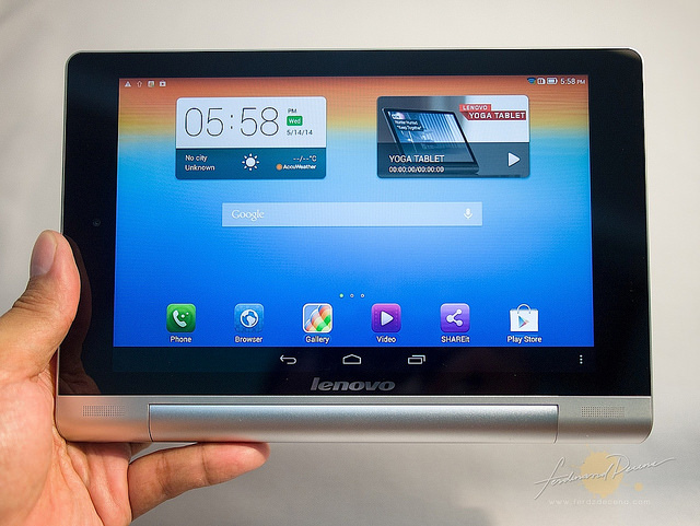 The Lenovo Yoga Tablet 8